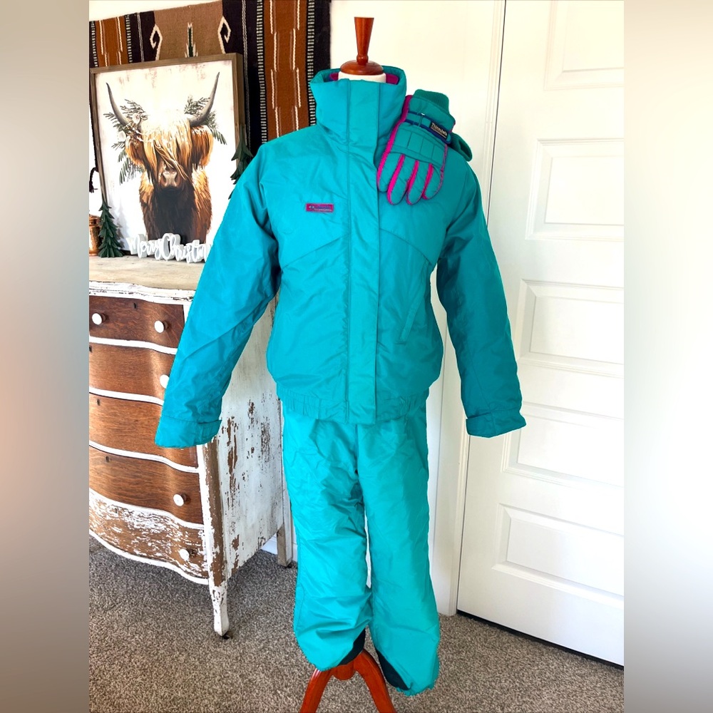 VTG Columbia Whirlibird snow ski suit withh matching gloves
